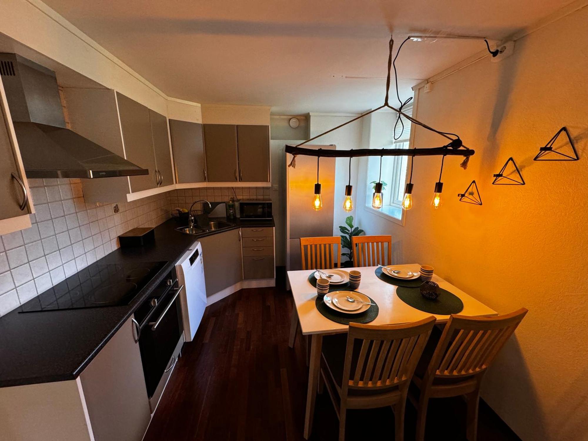 Central, 2 Bedroom, Free Parking Tromsø Zewnętrze zdjęcie